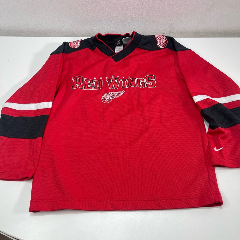 Vintage Nike Detroit Red Wings Red Embroidered Hockey Jersey Youth M 12/14 NHL